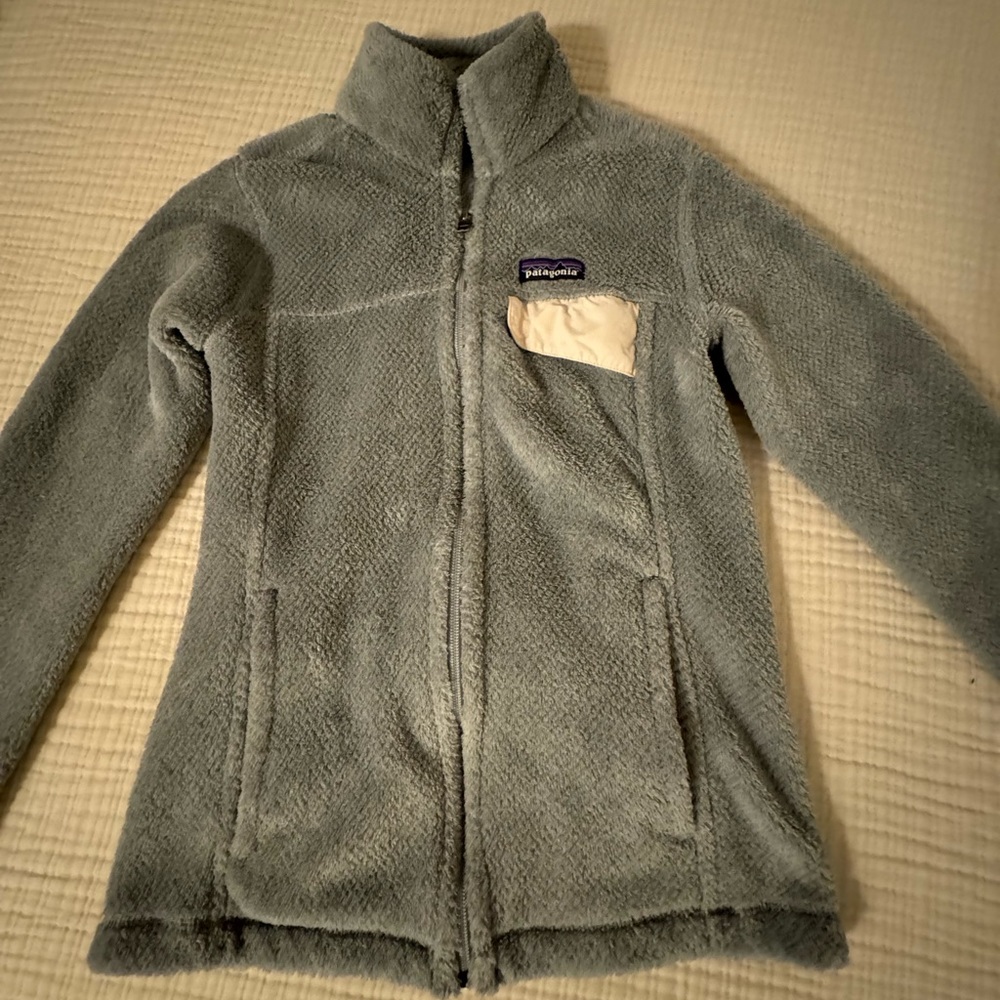 gray patagonia sweater